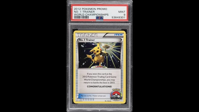  La rara carta Pokémon n. 1 Allenatore, una delle tre esistenti, appare all'asta insieme a un altro Charizard senza ombra